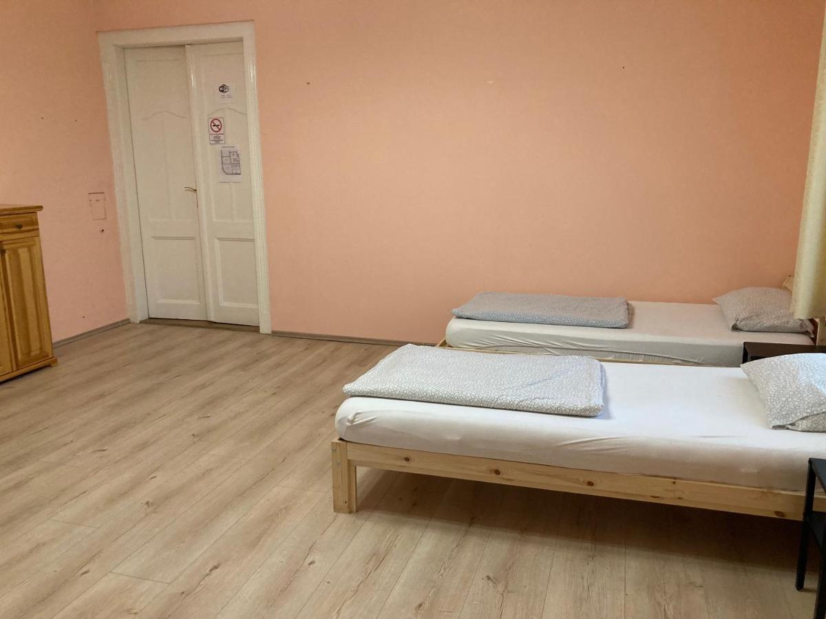 Gogol24 Hostel Szeged Bagian luar foto
